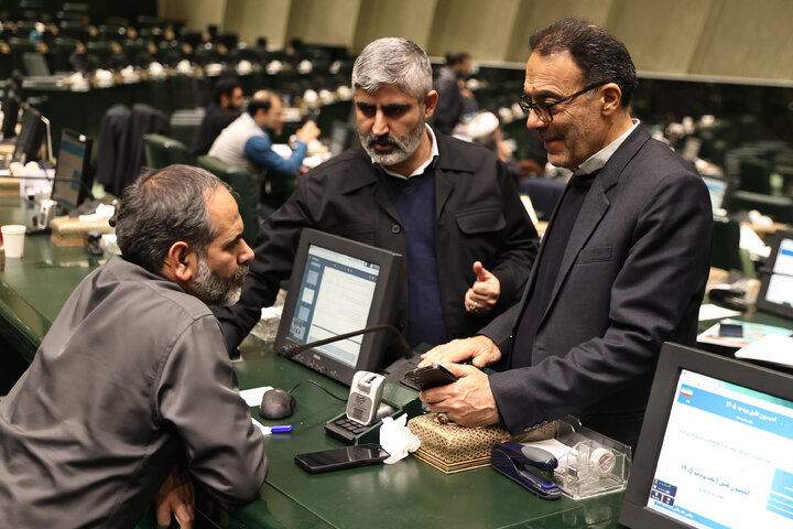 نشست نوبت شب یکشنبه ۲۸ دی ماه کمیسیون تلفیق بودجه ۱۴۰۵