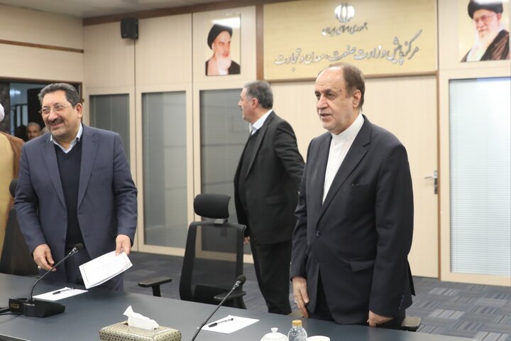 سخنراني  حمید رضا حاجی بابایی در نشست وبیناری کمیته بزرگداشت ۴۷ سالگرد پیروزی انقلاب اسلامی در وزارت صمت