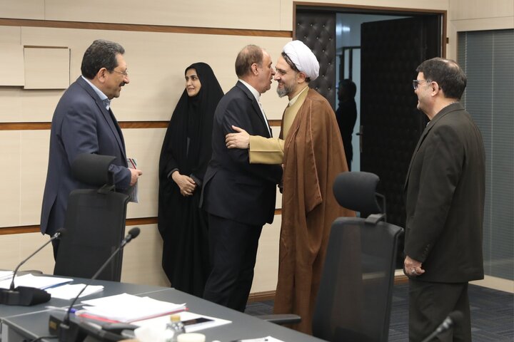 سخنراني  حمید رضا حاجی بابایی در نشست وبیناری کمیته بزرگداشت ۴۷ سالگرد پیروزی انقلاب اسلامی در وزارت صمت