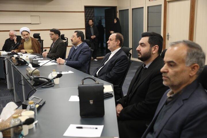 سخنراني  حمید رضا حاجی بابایی در نشست وبیناری کمیته بزرگداشت ۴۷ سالگرد پیروزی انقلاب اسلامی در وزارت صمت