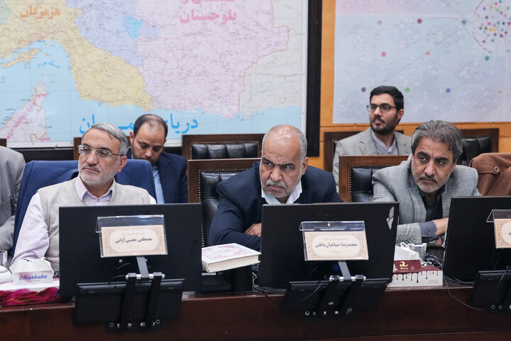 نشست دوشنبه ۲۹ دی کمیسیون شوراها مجلس با حضور وزیر اطلاعات