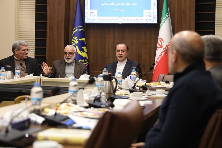 حضور حمید رضا حاجی بابایی در اولین نشست کمیته همیاری نهادهای حمایتی ستاد مرکزی دهه فجر انقلاب اسلامی