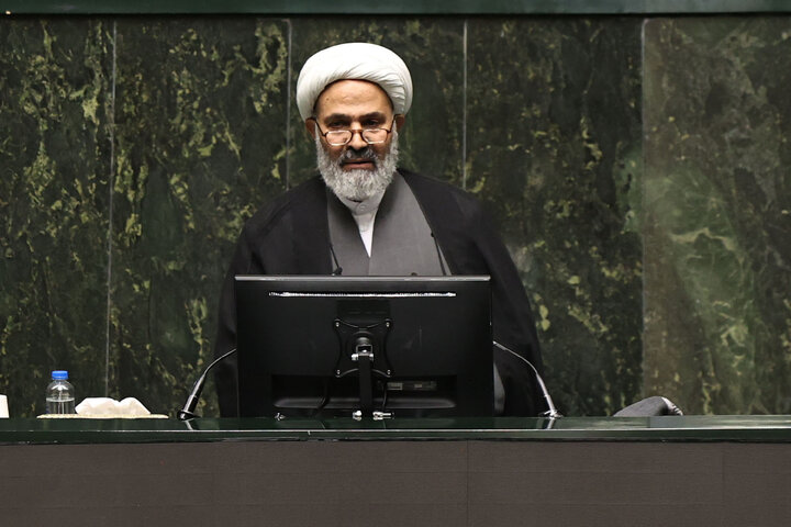 ناطقان میان دستور جلسه علنی سه شنبه 30 دی ماه مجلس