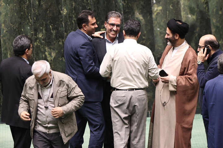 ناطقان میان دستور جلسه علنی سه شنبه 30 دی ماه مجلس