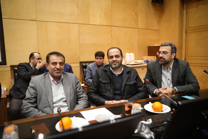 نشست کمیسیون صنایع با حضور وزیر ارتباطات