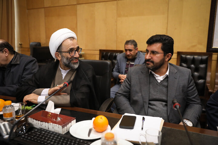 نشست کمیسیون صنایع با حضور وزیر ارتباطات