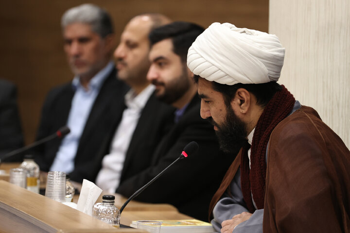 حضور حاجی بابایی در نشست ستاد عالی بزرگداشت دهه فجر  استان گلستان