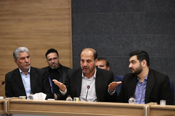 حضور حاجی بابایی در نشست ستاد عالی بزرگداشت دهه فجر  استان گلستان