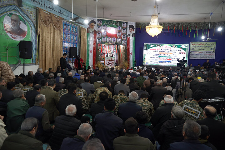 حضور دکتر حاجی‌بابایی در یادواره شهدای روستای رحمت‌آباد کتول
