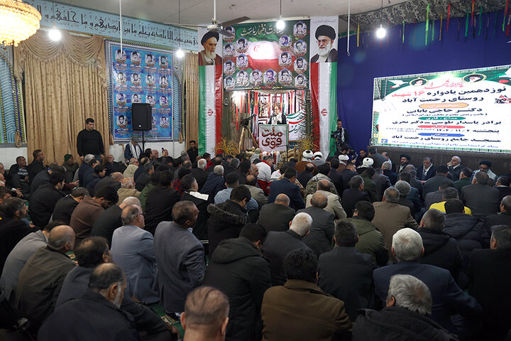 حضور دکتر حاجی‌بابایی در یادواره شهدای روستای رحمت‌آباد کتول