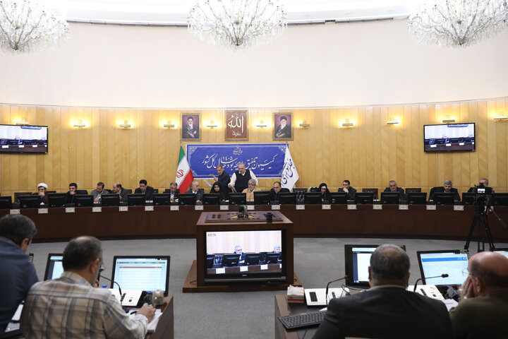 کاهش حقوق گمرکی واردات شیرخشک و ملزومات پزشکی به یک درصد