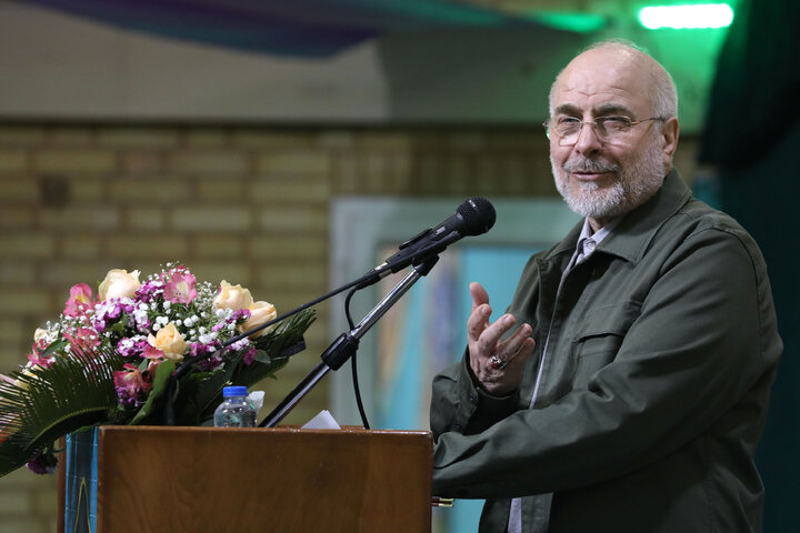 حضور رئیس مجلس شورای اسلامی در جمع پاسداران یگان حفاظت مجلس