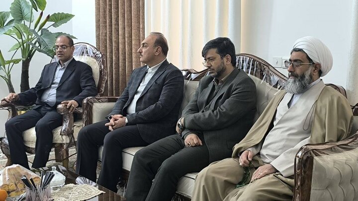 دیدار نمایندگان سیستان با خانواده‌های جانبازان به مناسبت روز جانباز/نشست با جمعی از فعالان اجتماعی سیستان