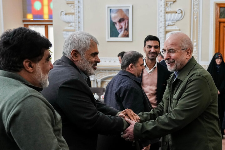 دیدار جمعی از جانبازان و ایثارگران با دکتر قالیباف