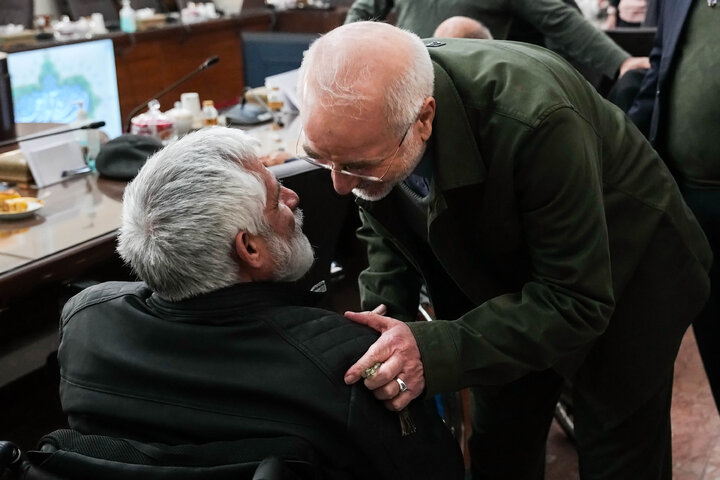 دیدار جمعی از جانبازان و ایثارگران با دکتر قالیباف