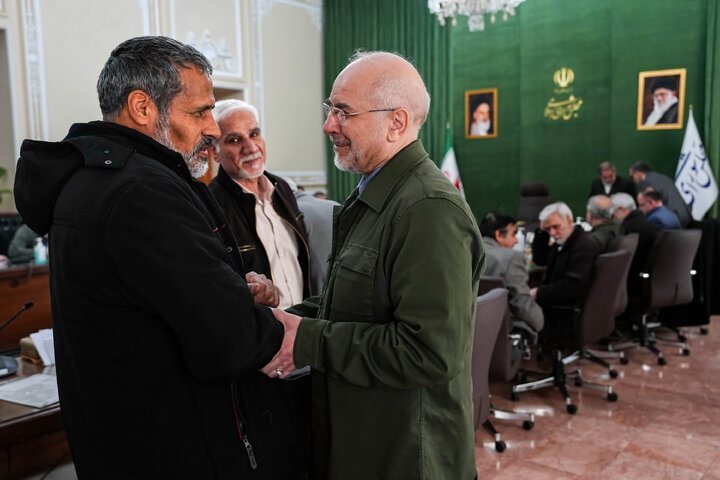 دیدار جمعی از جانبازان و ایثارگران با دکتر قالیباف