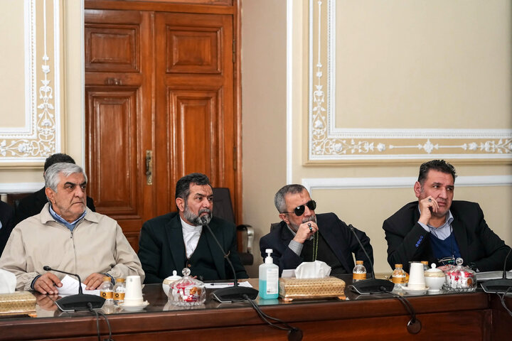 دیدار جمعی از جانبازان و ایثارگران با دکتر قالیباف