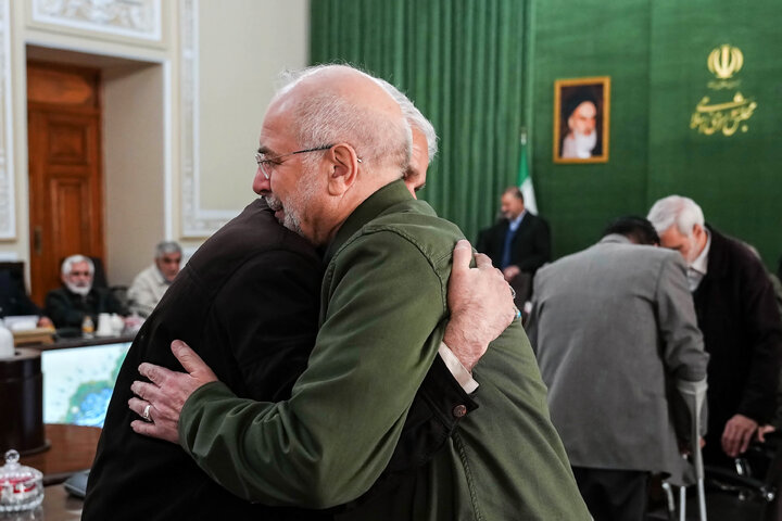 دیدار جمعی از جانبازان و ایثارگران با دکتر قالیباف