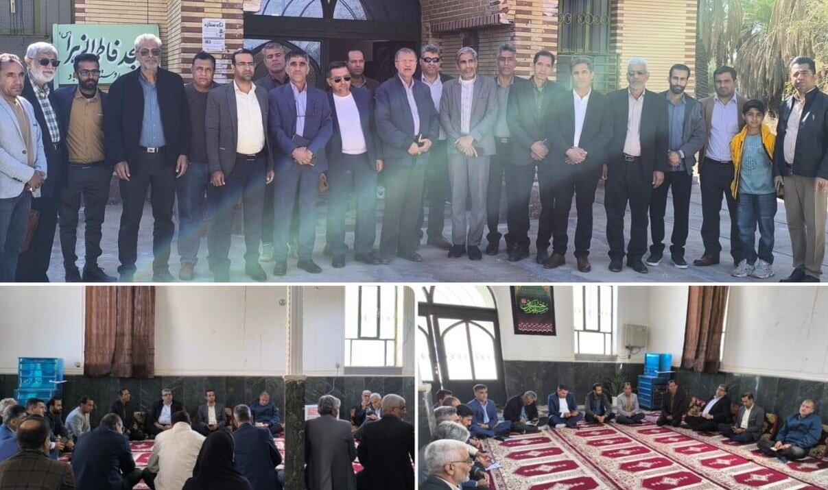 نشست احمد مرادی با اعضای شوراها و دهیاران بخش مرکزی حاجیآباد/بازدید از مجموعه ورزشی شهید عبدالکریمی