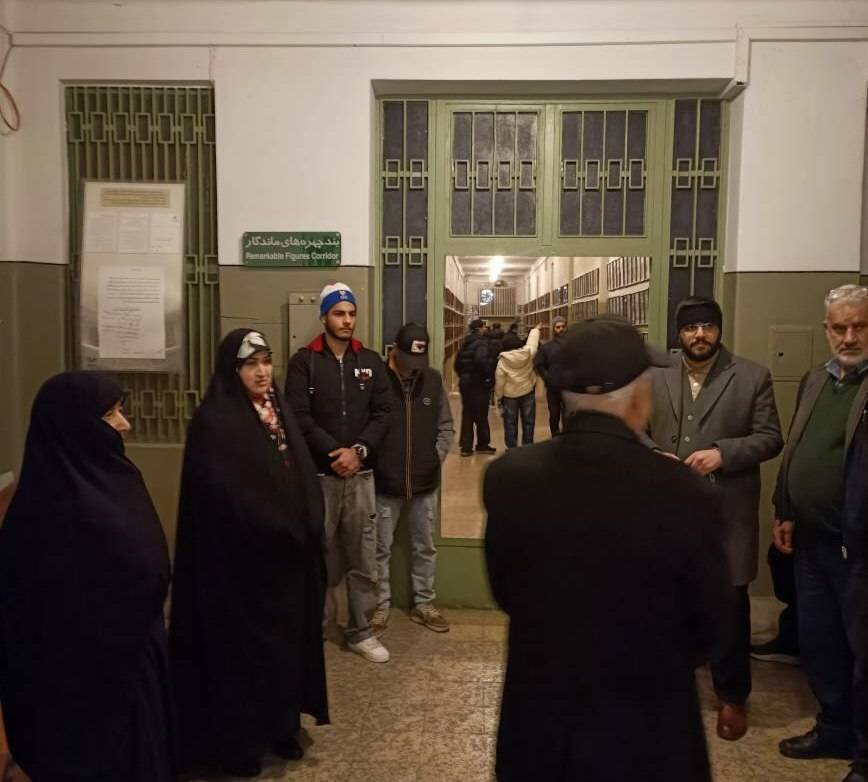 نقش بی‌بدیل زنان در نهضت انقلاب اسلامی/ بانوان ایرانی با صبر و تربیت نسل انقلابی ستون‌های اصلی این نهضت را شکل دادند