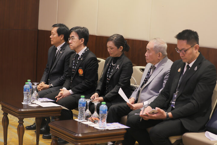 دیدار حمیدرضا حاجی بابایی نایب رئیس مجلس و کریانگکرای سیریراک نایب رئیس سنای تایلند