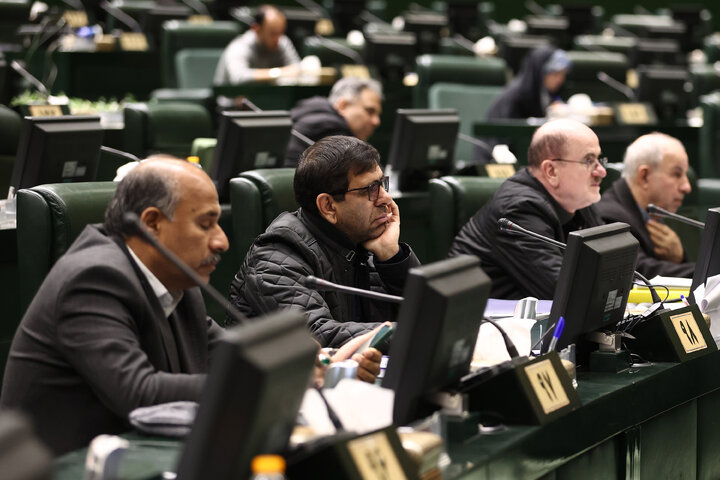 نشست نوبت صبح دوشنبه 6 بهمن ماه کمیسیون تلفیق بودجه 1405