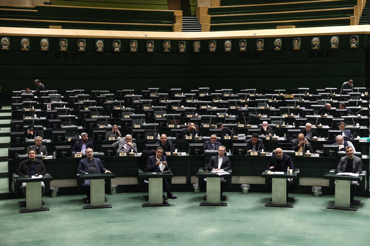 نشست نوبت صبح دوشنبه 6 بهمن ماه کمیسیون تلفیق بودجه 1405