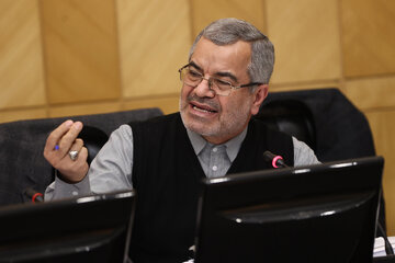 انتقاد احمدی از شانه خالی کردن وزارت علوم در قبال دانشجویان بین الملل پیام‌نور