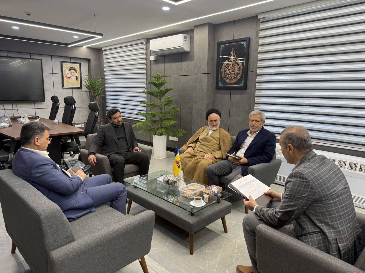 تکمیل شدن لوله‌گذاری گاز در بین‌الحرمین و بهشت رضای شوشتر/نصب انشعابات در دستور کار است