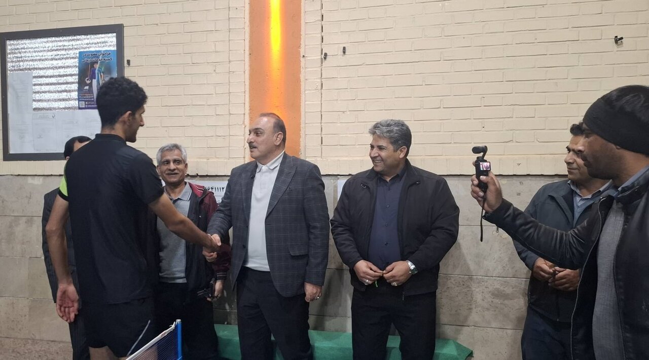 حضور نماینده سیستان در سالن پینگ پنگ مجموعه ورزشی شهید طباطبایی زابل