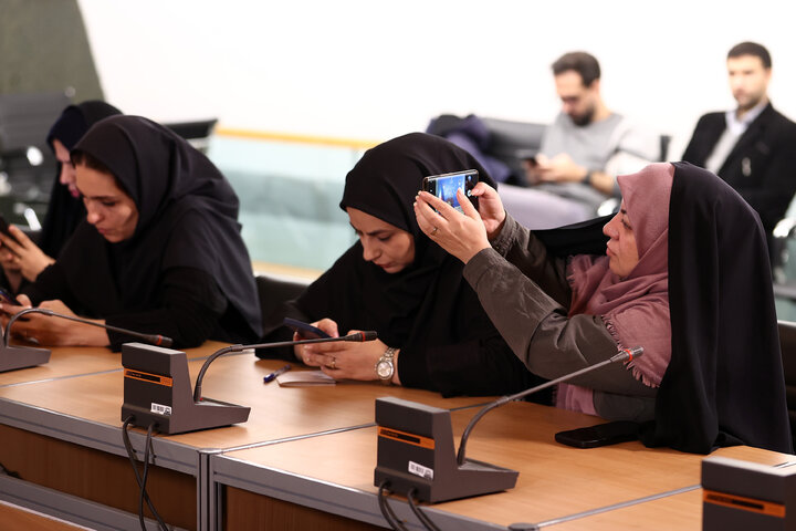 نشست خبری چهارشنبه 8 بهمن سخنگوی هیات رئیسه مجلس