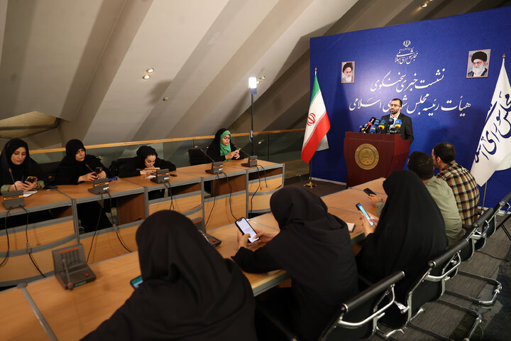 نشست خبری چهارشنبه 8 بهمن سخنگوی هیات رئیسه مجلس