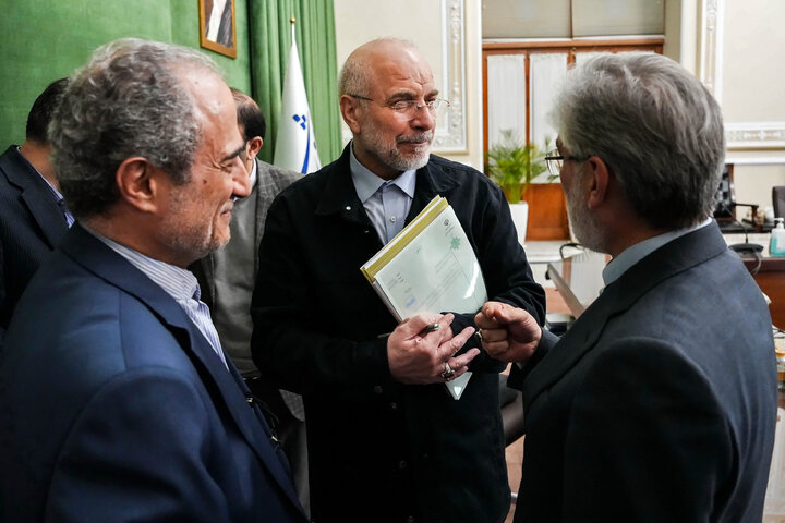 دیدار جمعی از رؤسای دانشگاه‌های سراسر کشور با دکتر قالیباف