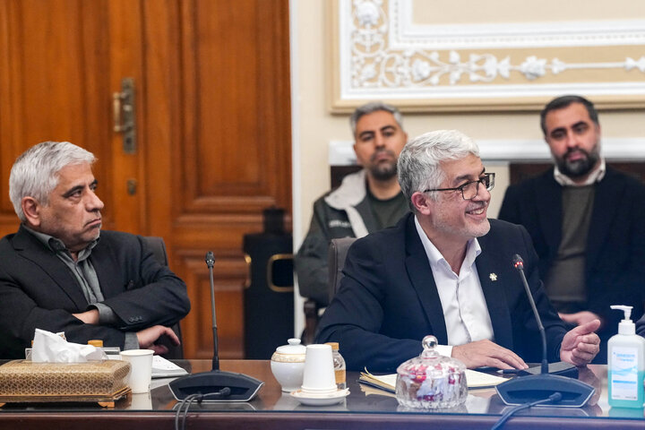 دیدار جمعی از رؤسای دانشگاه‌های سراسر کشور با دکتر قالیباف