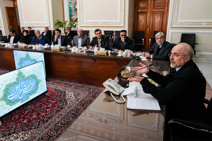 دیدار جمعی از رؤسای دانشگاه‌های سراسر کشور با دکتر قالیباف