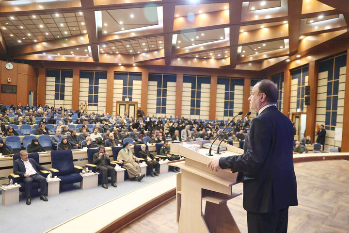 حاجی بابایی در همایش خادمان حضور استان همدان