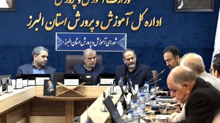 جهاد تبیین درمان درد امروز جامعه است/ لزوم معرفی الگوهای علمی و فرهنگی به جوانان