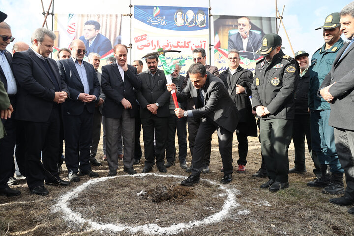 حضور دکتر حاجی‌بابایی در مراسم آيین کلنگ‌زنی اداره کل راه و شهرسازی استان همدان