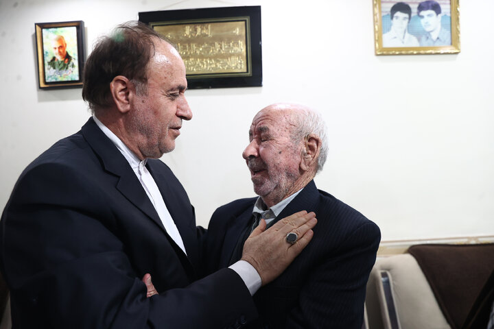 بازدید نائب‌رئیس مجلس از گلزار شهدای کبودرآهنگ استان همدان