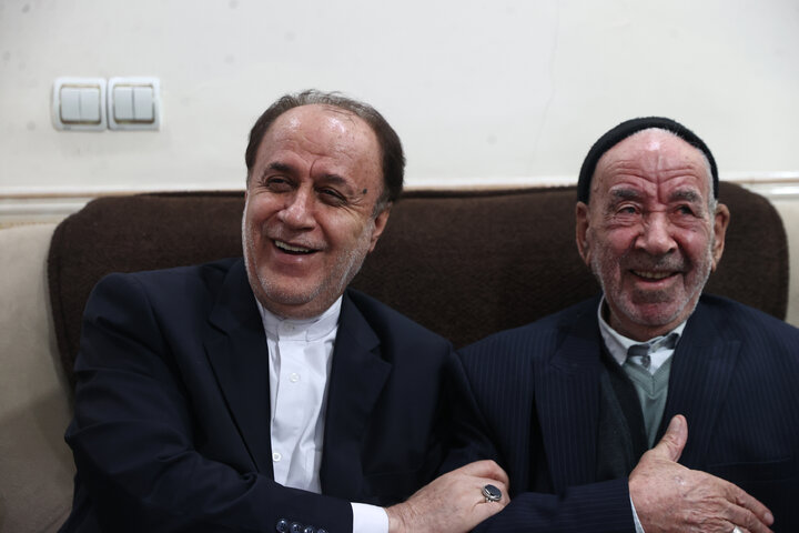 بازدید نائب‌رئیس مجلس از گلزار شهدای کبودرآهنگ استان همدان