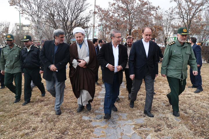 بازدید نائب‌رئیس مجلس از گلزار شهدای کبودرآهنگ استان همدان