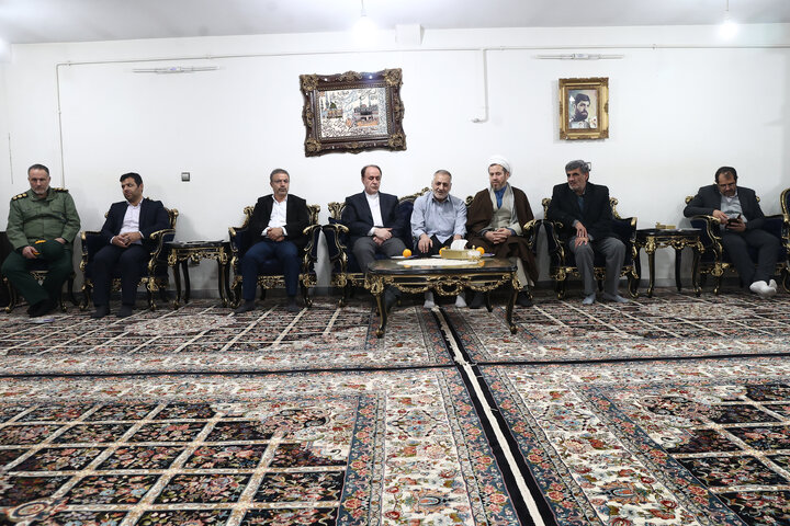 بازدید نائب‌رئیس مجلس از گلزار شهدای کبودرآهنگ استان همدان