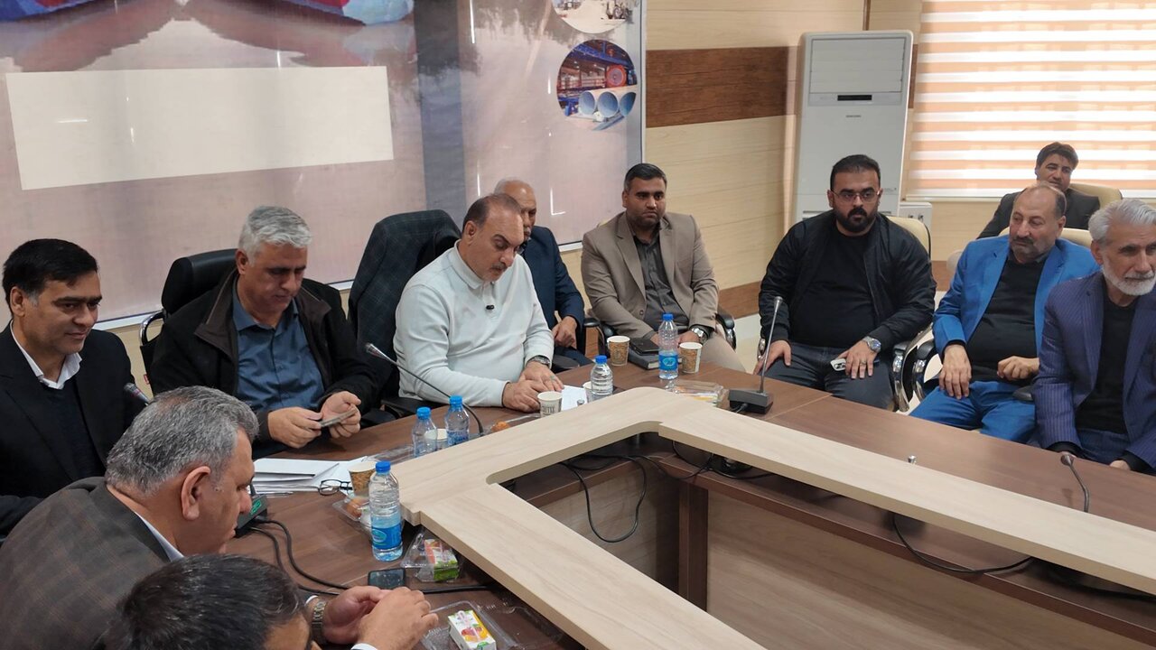 بررسی مسائل و مطالبات مردمی&nbsp;شهرستان نیمروز با حضور نماینده سیستان