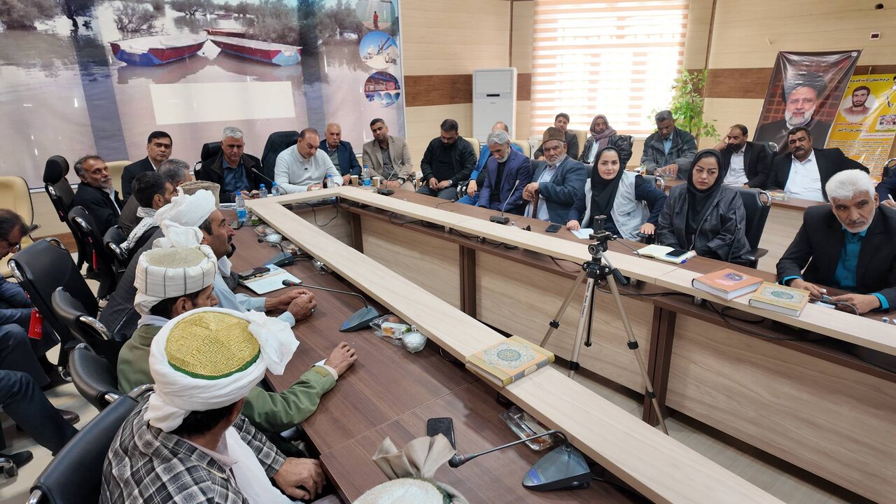 بررسی مسائل و مطالبات مردمی شهرستان نیمروز با حضور نماینده سیستان