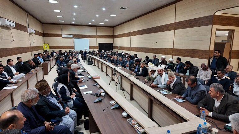 بررسی مسائل و مطالبات مردمی شهرستان نیمروز با حضور نماینده سیستان