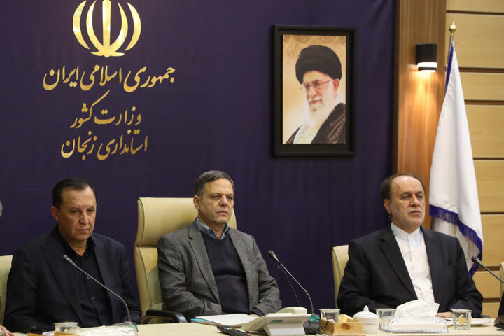 حضور حاجی بابایی در نشست شورای اداری استان زنجان