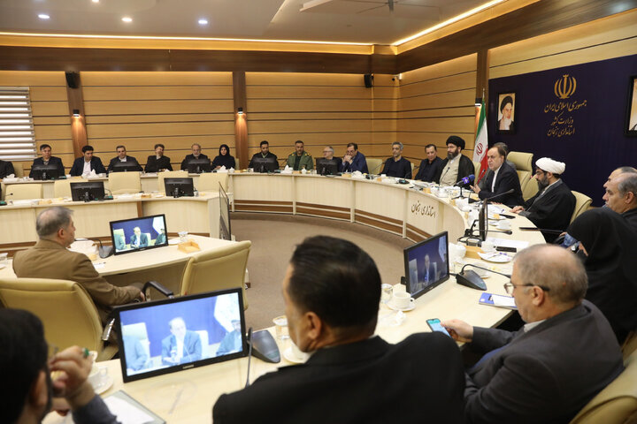 حضور حاجی بابایی در نشست شورای اداری استان زنجان