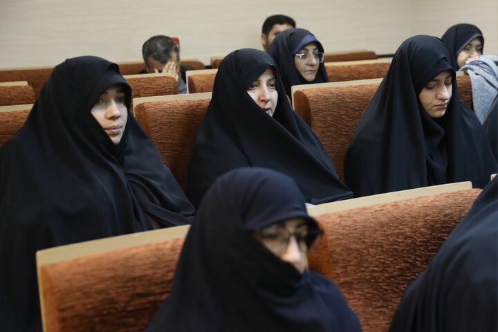 حضور نایب رئیس مجلس در نشست هم افزایی اعضای جبهه انقلاب (جهادگران تبین) استان زنجان