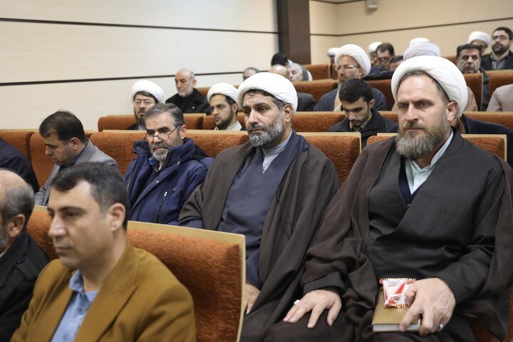 حضور نایب رئیس مجلس در نشست هم افزایی اعضای جبهه انقلاب (جهادگران تبین) استان زنجان