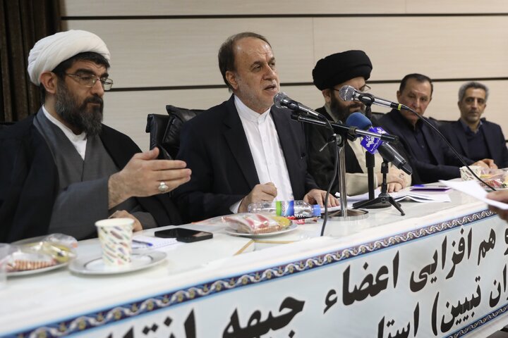 حضور نایب رئیس مجلس در نشست هم افزایی اعضای جبهه انقلاب (جهادگران تبین) استان زنجان